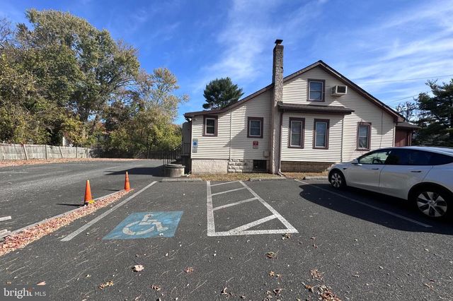 1868 GREENTREE RD, Cherry Hill, NJ 08003