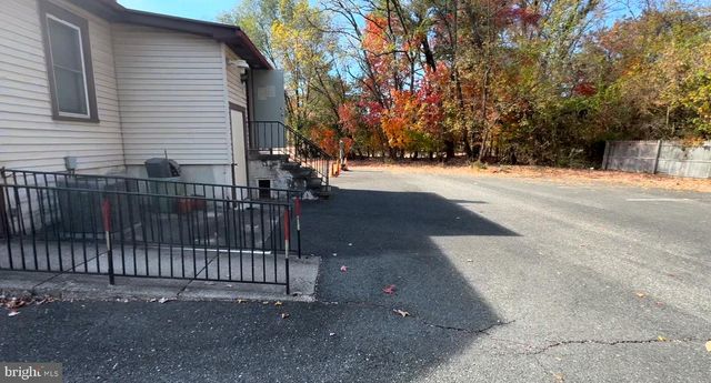 1868 GREENTREE RD, Cherry Hill, NJ 08003