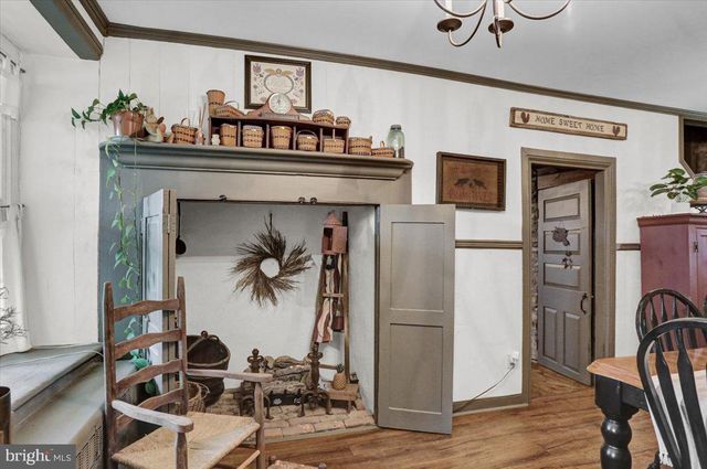 520 SUNDAY RD, Lenhartsville, PA 19534