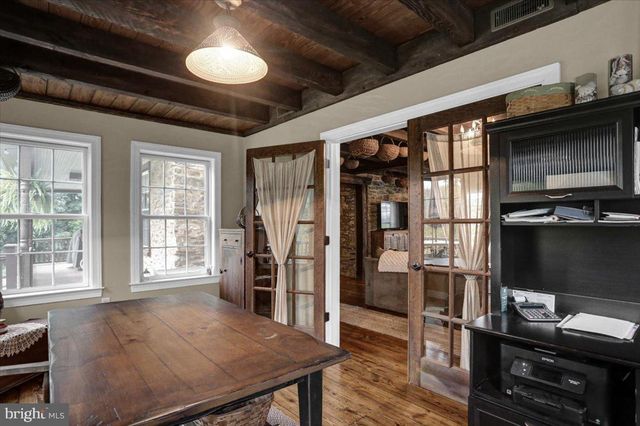 520 SUNDAY RD, Lenhartsville, PA 19534