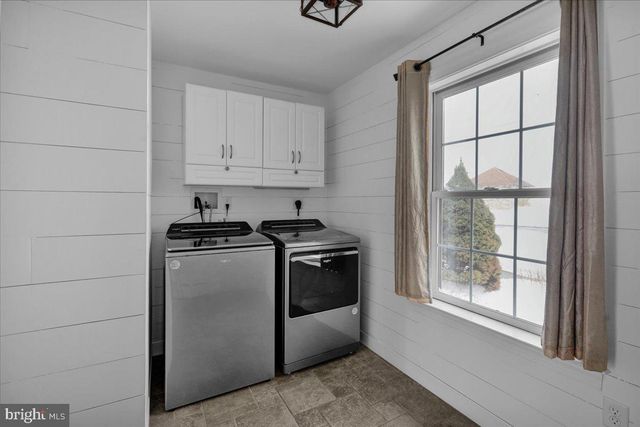 520 SUNDAY RD, Lenhartsville, PA 19534