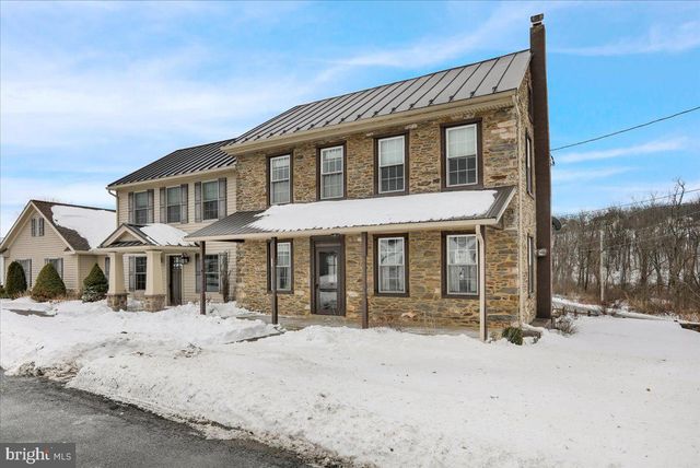 520 SUNDAY RD, Lenhartsville, PA 19534