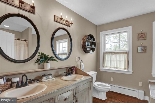 520 SUNDAY RD, Lenhartsville, PA 19534