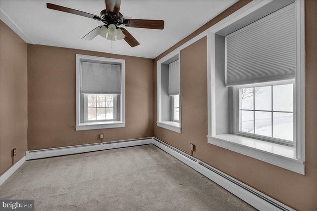 520 SUNDAY RD, Lenhartsville, PA 19534