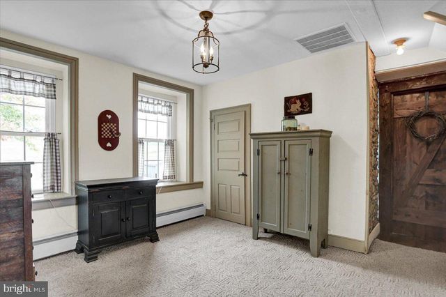 520 SUNDAY RD, Lenhartsville, PA 19534