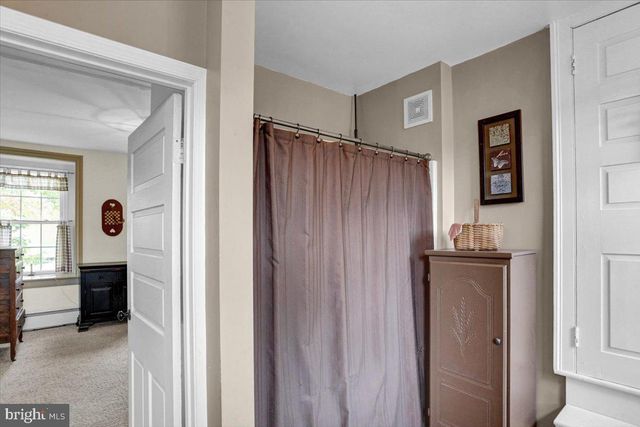 520 SUNDAY RD, Lenhartsville, PA 19534