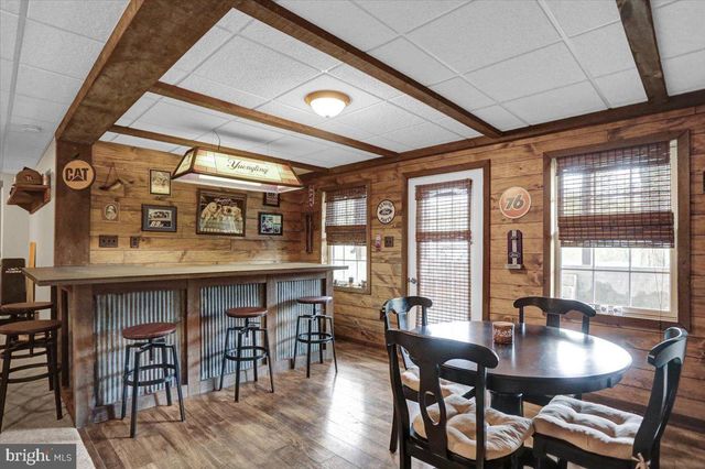 520 SUNDAY RD, Lenhartsville, PA 19534