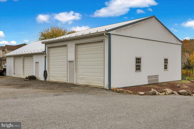 520 SUNDAY RD, Lenhartsville, PA 19534