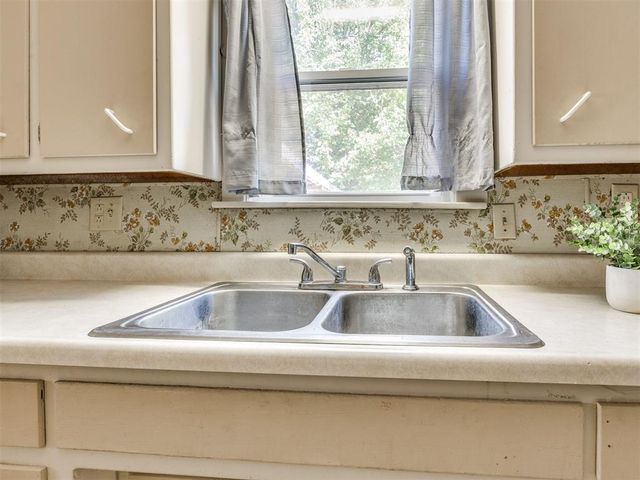 605 S Sooner Road, Del City, OK 73115