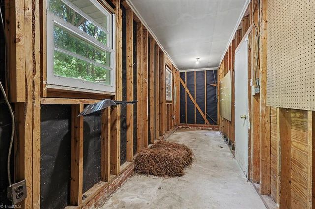416 Woodsway Drive, Lexington, NC 27292
