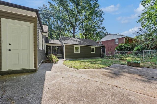 416 Woodsway Drive, Lexington, NC 27292