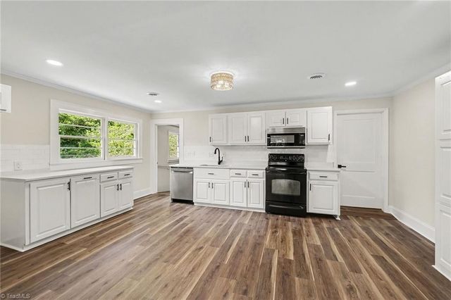 416 Woodsway Drive, Lexington, NC 27292