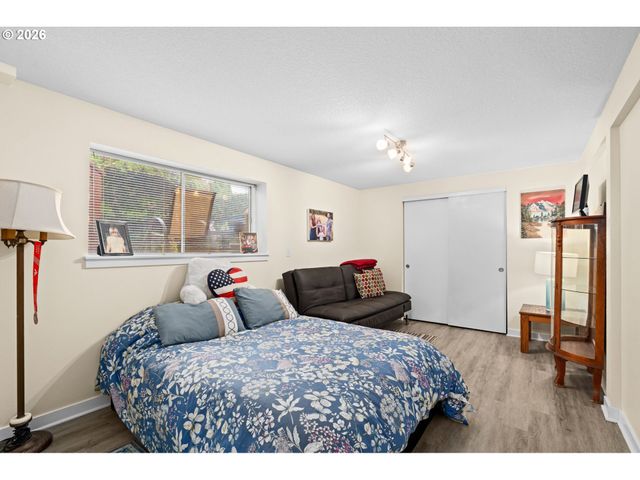 470 Nw BELLA VISTA Dr, Gresham, OR 97030