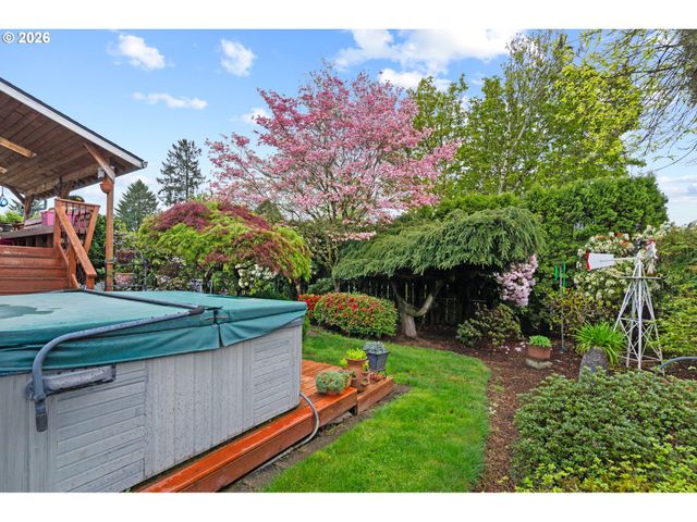 470 Nw BELLA VISTA Dr, Gresham, OR 97030