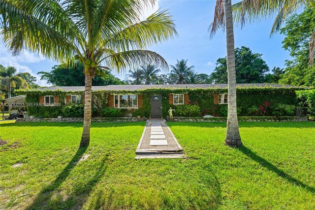 1068 D Rd, Loxahatchee, FL 33470