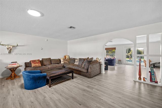 1068 D Rd, Loxahatchee, FL 33470