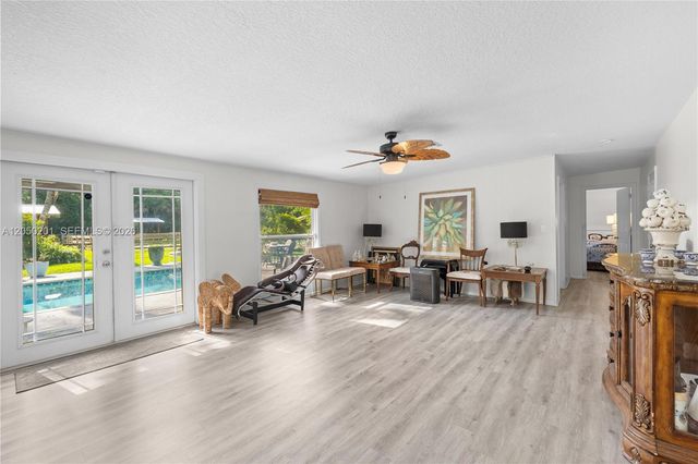 1068 D Rd, Loxahatchee, FL 33470