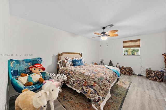 1068 D Rd, Loxahatchee, FL 33470
