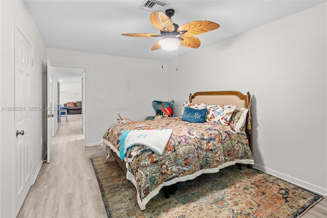 1068 D Rd, Loxahatchee, FL 33470