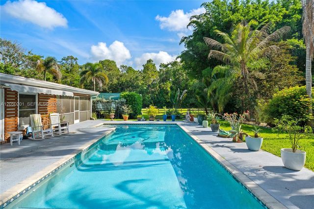 1068 D Rd, Loxahatchee, FL 33470
