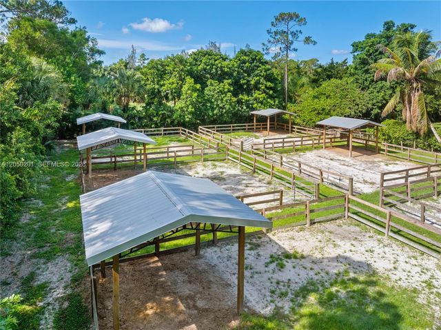 1068 D Rd, Loxahatchee, FL 33470