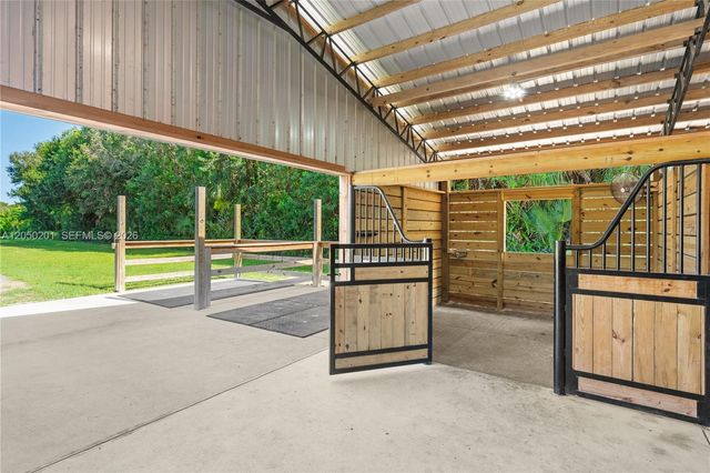 1068 D Rd, Loxahatchee, FL 33470