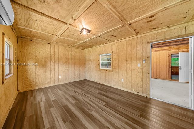 1068 D Rd, Loxahatchee, FL 33470