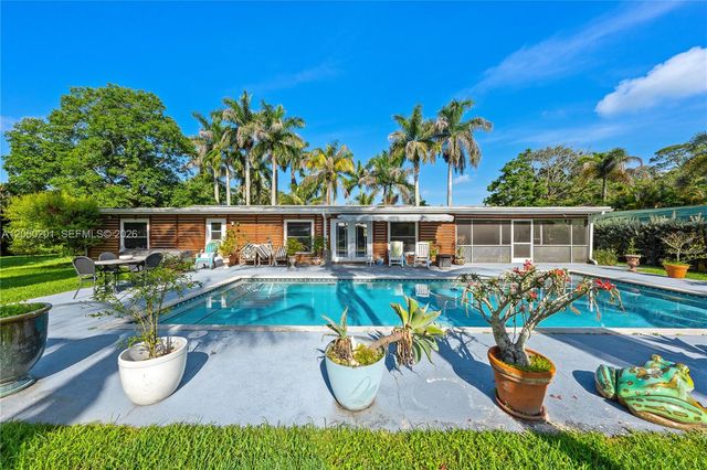 1068 D Rd, Loxahatchee, FL 33470