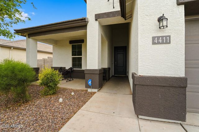 4411 W DESERT Lane, Laveen, AZ 85339