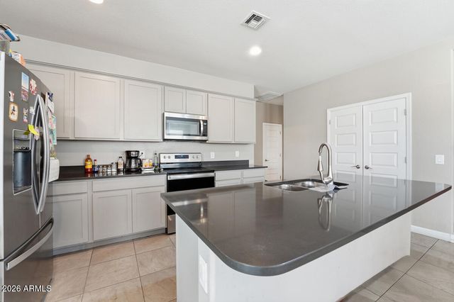 4411 W DESERT Lane, Laveen, AZ 85339