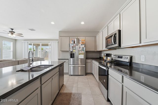 4411 W DESERT Lane, Laveen, AZ 85339