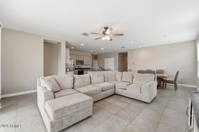 4411 W DESERT Lane, Laveen, AZ 85339