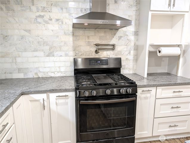 11823 150th Street Ct E, Puyallup, WA 98374