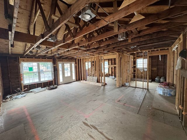 9630 S Sacramento Avenue, Evergreen Park, IL 60805