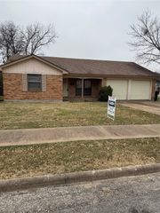 1210 Blanton Place, Sherman, TX 75092