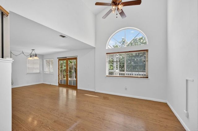 4038 Diane Dr, Antelope, CA 95843