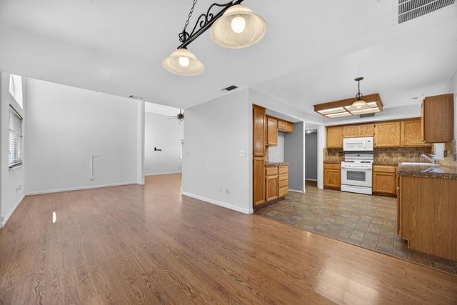 4038 Diane Dr, Antelope, CA 95843