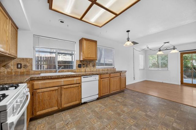 4038 Diane Dr, Antelope, CA 95843