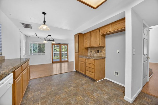 4038 Diane Dr, Antelope, CA 95843