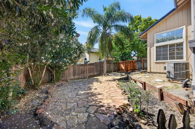 4038 Diane Dr, Antelope, CA 95843