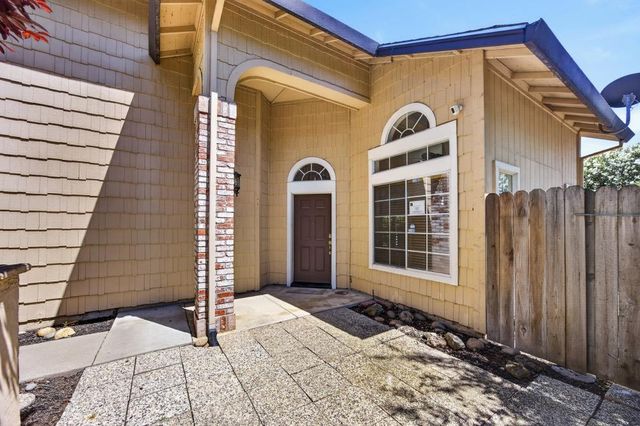4038 Diane Dr, Antelope, CA 95843