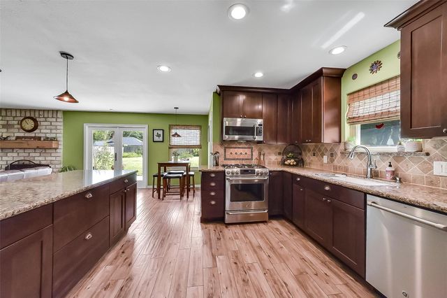 2531 Sugar Mill Drive, Sugar Land, TX 77479