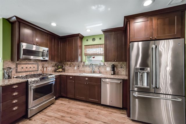 2531 Sugar Mill Drive, Sugar Land, TX 77479