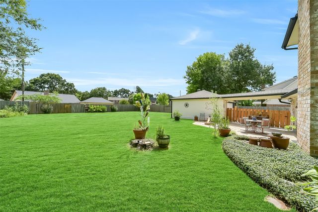 2531 Sugar Mill Drive, Sugar Land, TX 77479