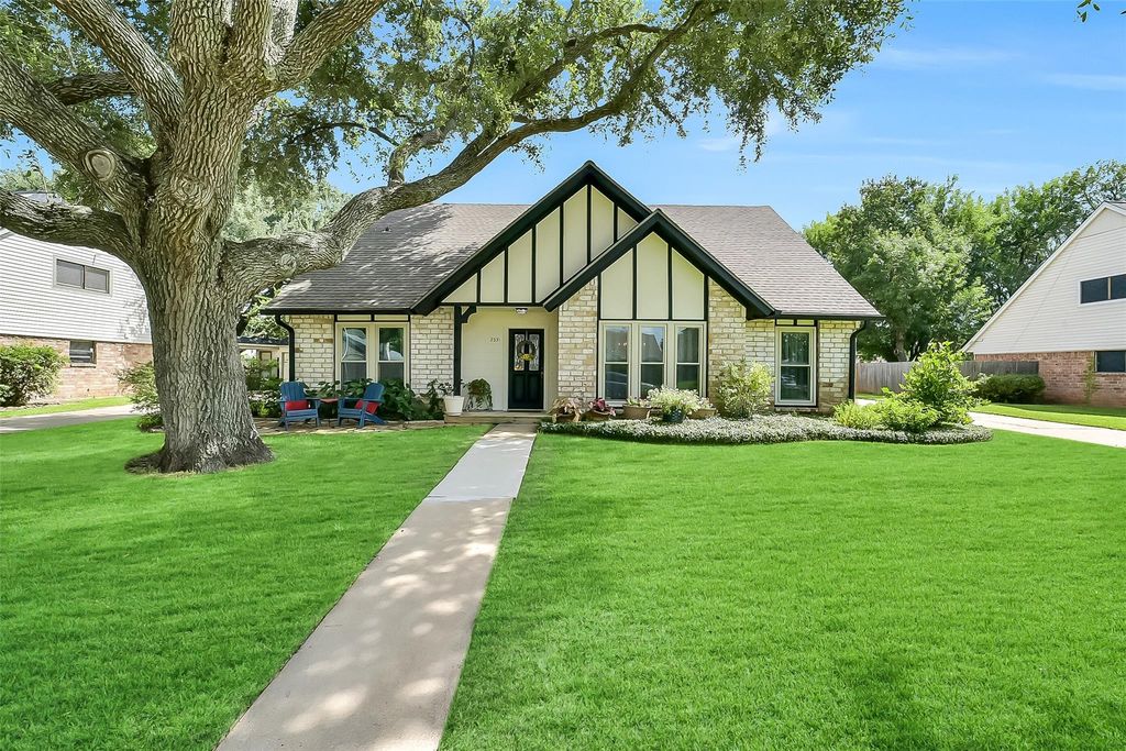 2531 Sugar Mill Drive, Sugar Land, TX 77479