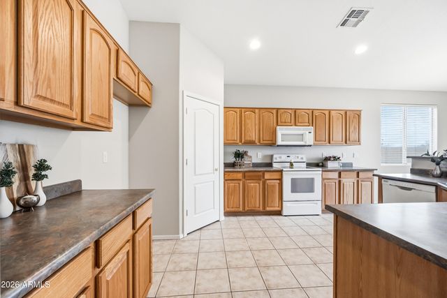 4200 E AUGUSTA Avenue, Chandler, AZ 85249