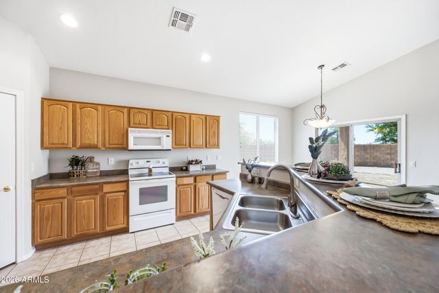 4200 E AUGUSTA Avenue, Chandler, AZ 85249