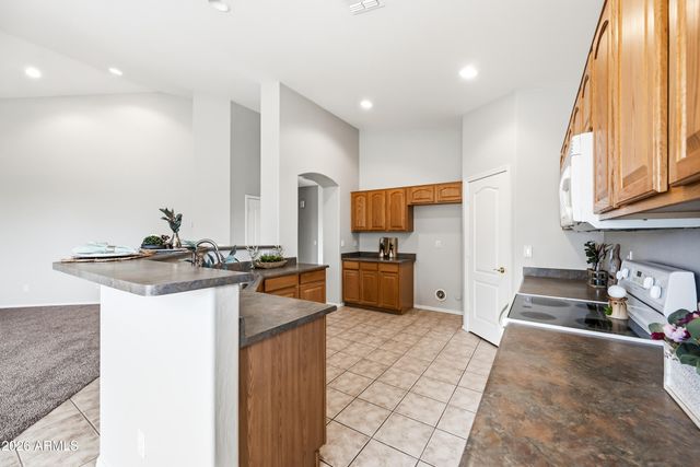 4200 E AUGUSTA Avenue, Chandler, AZ 85249