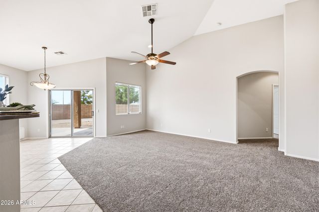 4200 E AUGUSTA Avenue, Chandler, AZ 85249