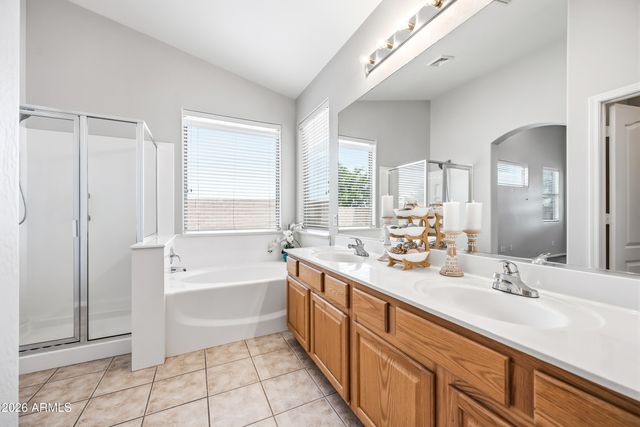 4200 E AUGUSTA Avenue, Chandler, AZ 85249